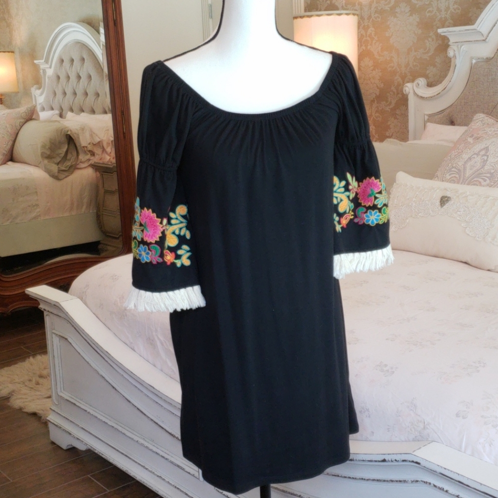 VA VA BY JOY HAN EMBROIDERED DRESS